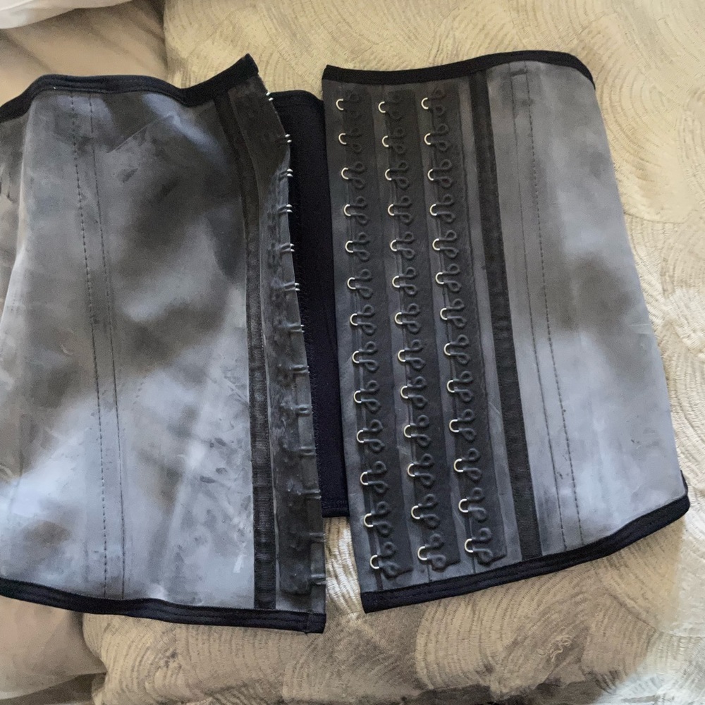 Waist trainer - Picture 2 of 8